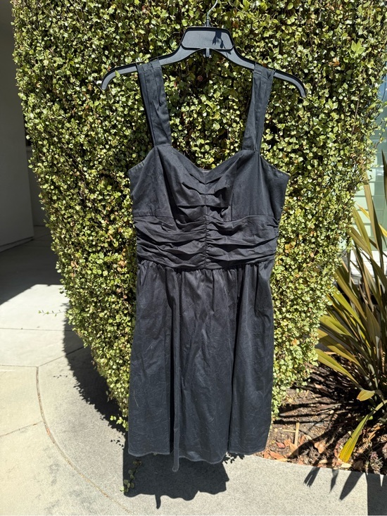 Express Dresses & Skirts - Black Sleeveless Ruched Bodice Dress